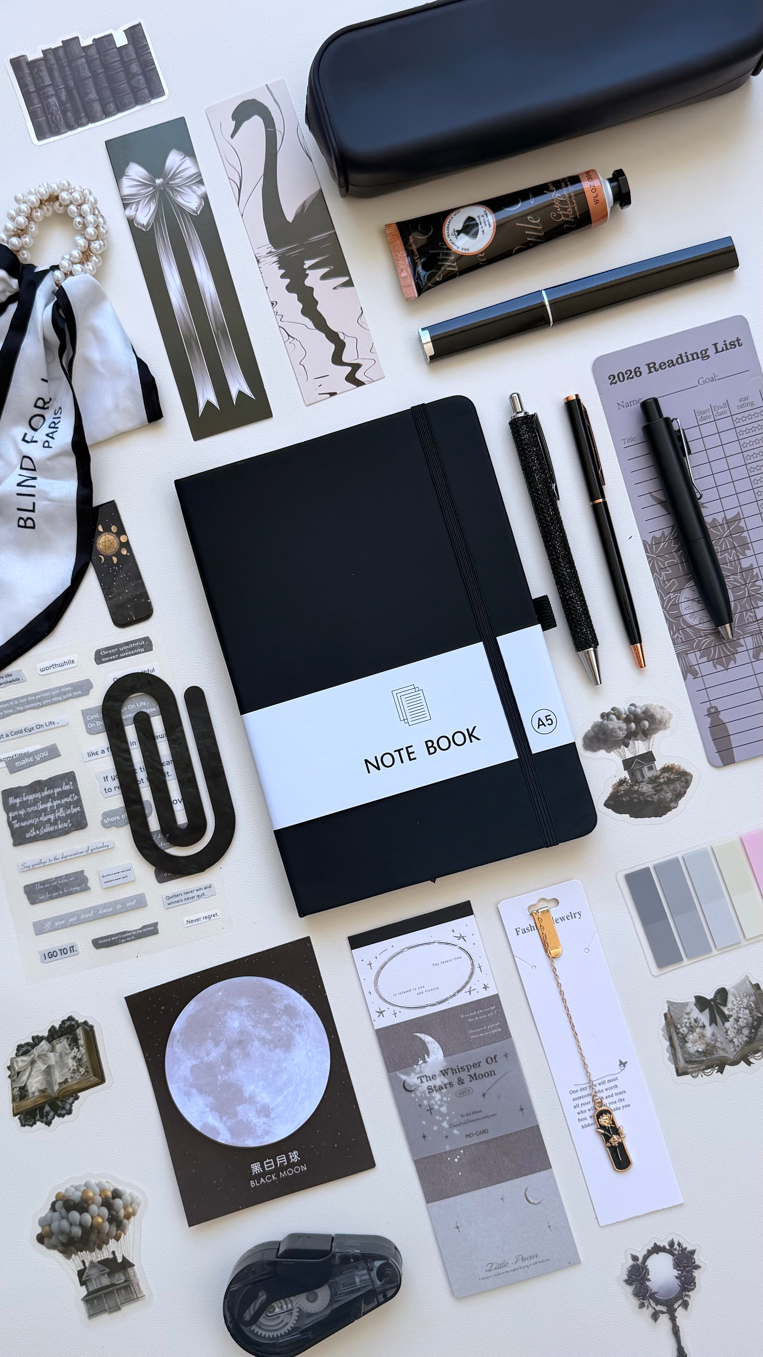 🖤 Black Bookish Bundles