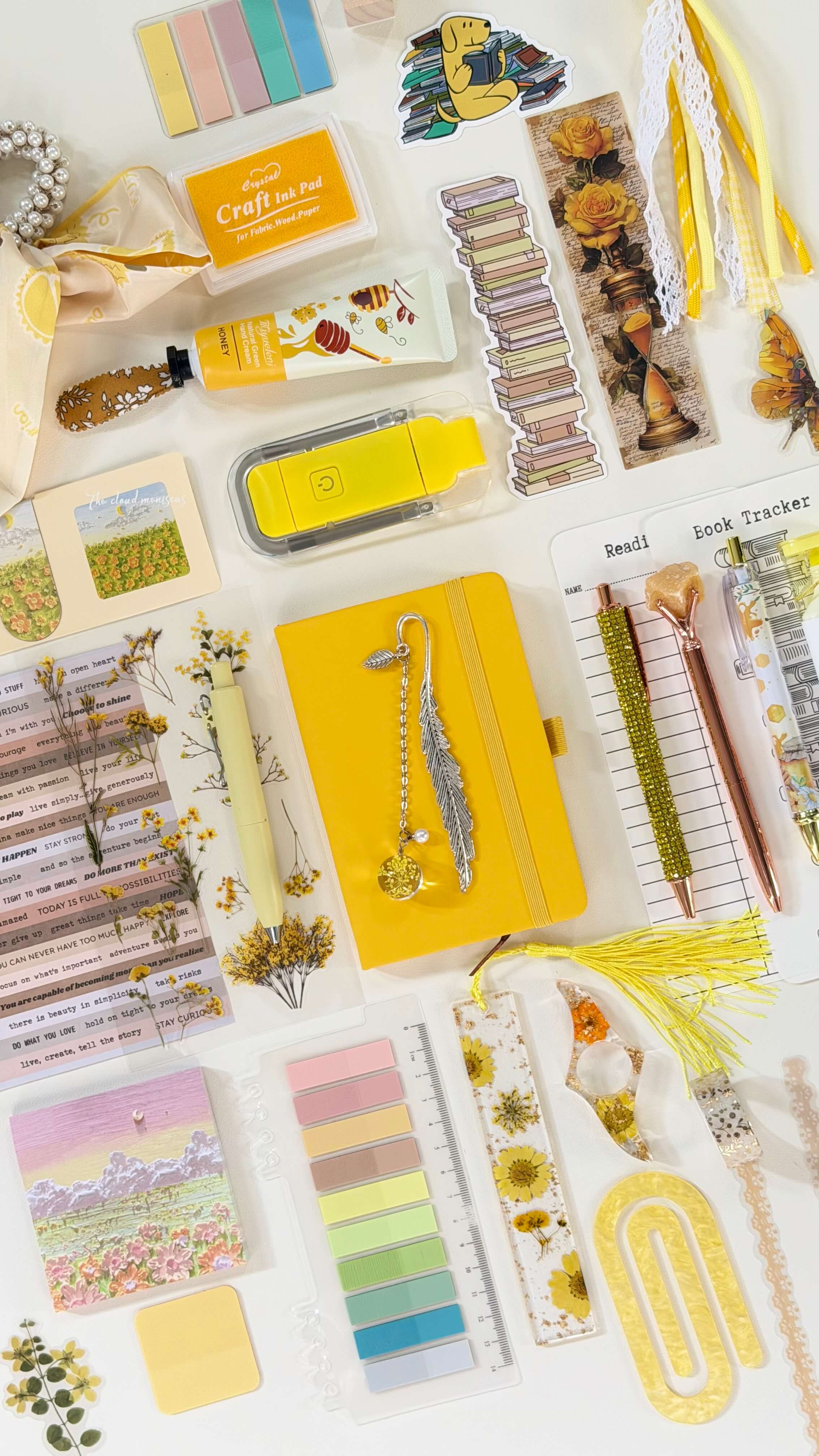 📒 Yellow Bookish Bundles