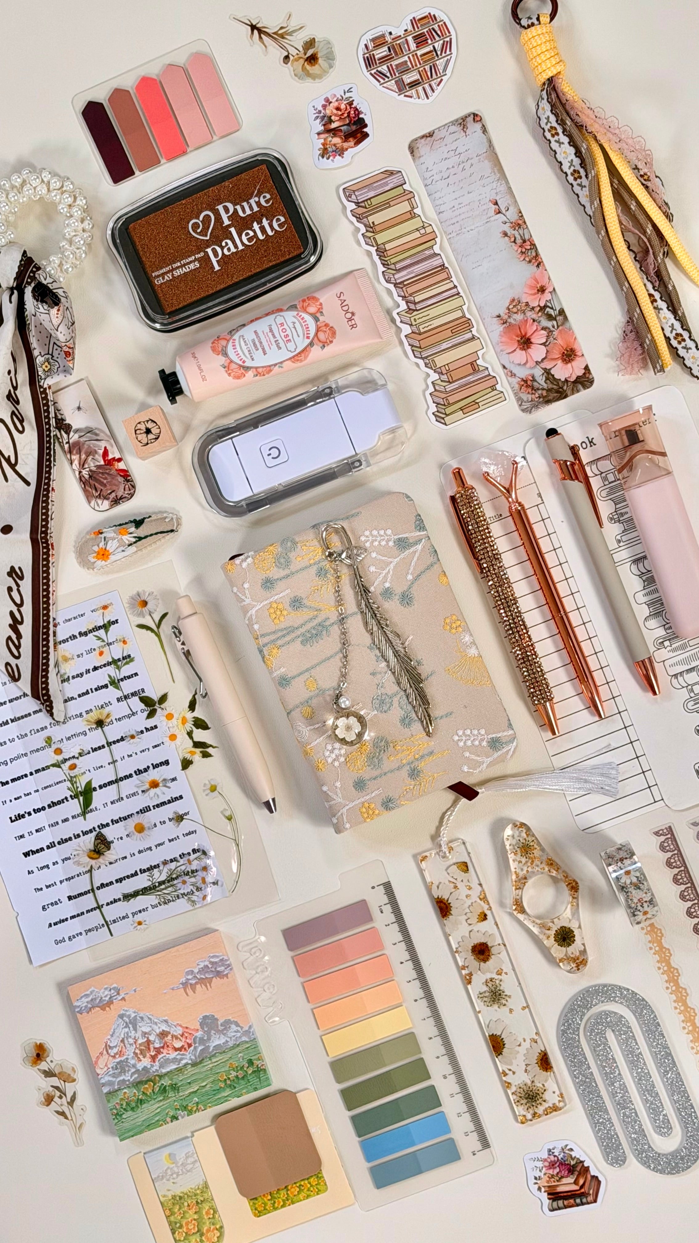 📜 Beige Vintage Cottagecore Bookish Bundle