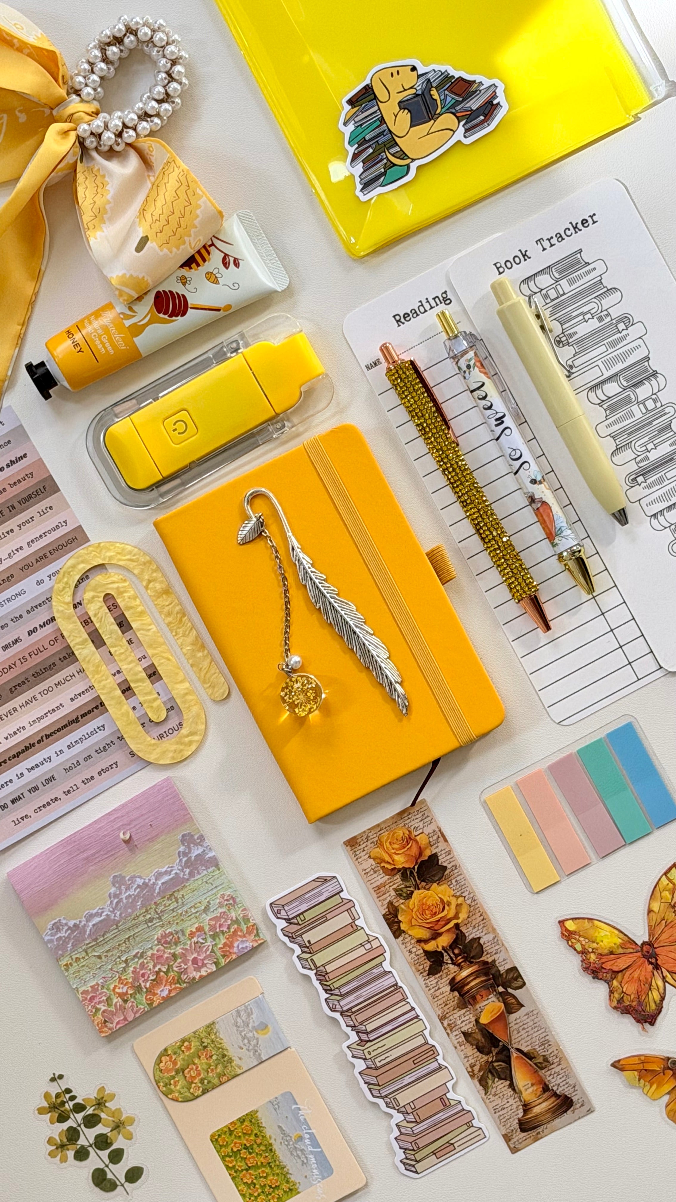 📒 Yellow Bookish Bundles